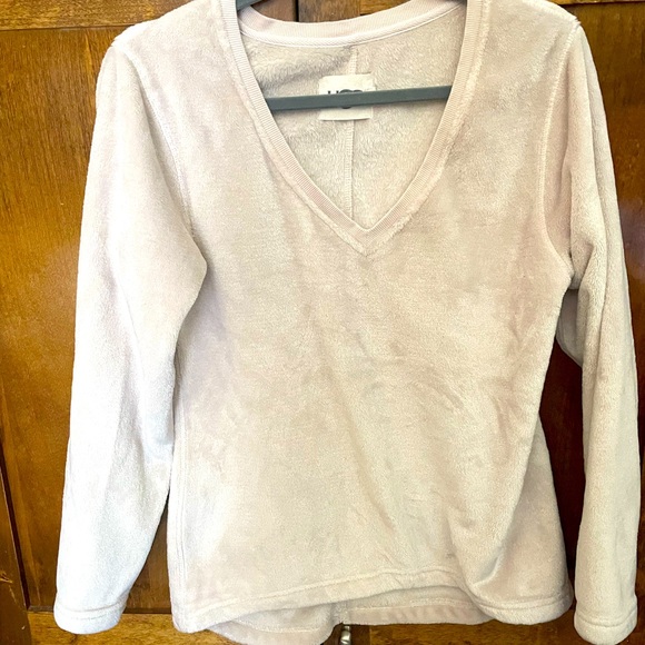 Ugg Sweatshirt - Picture 1 of 1